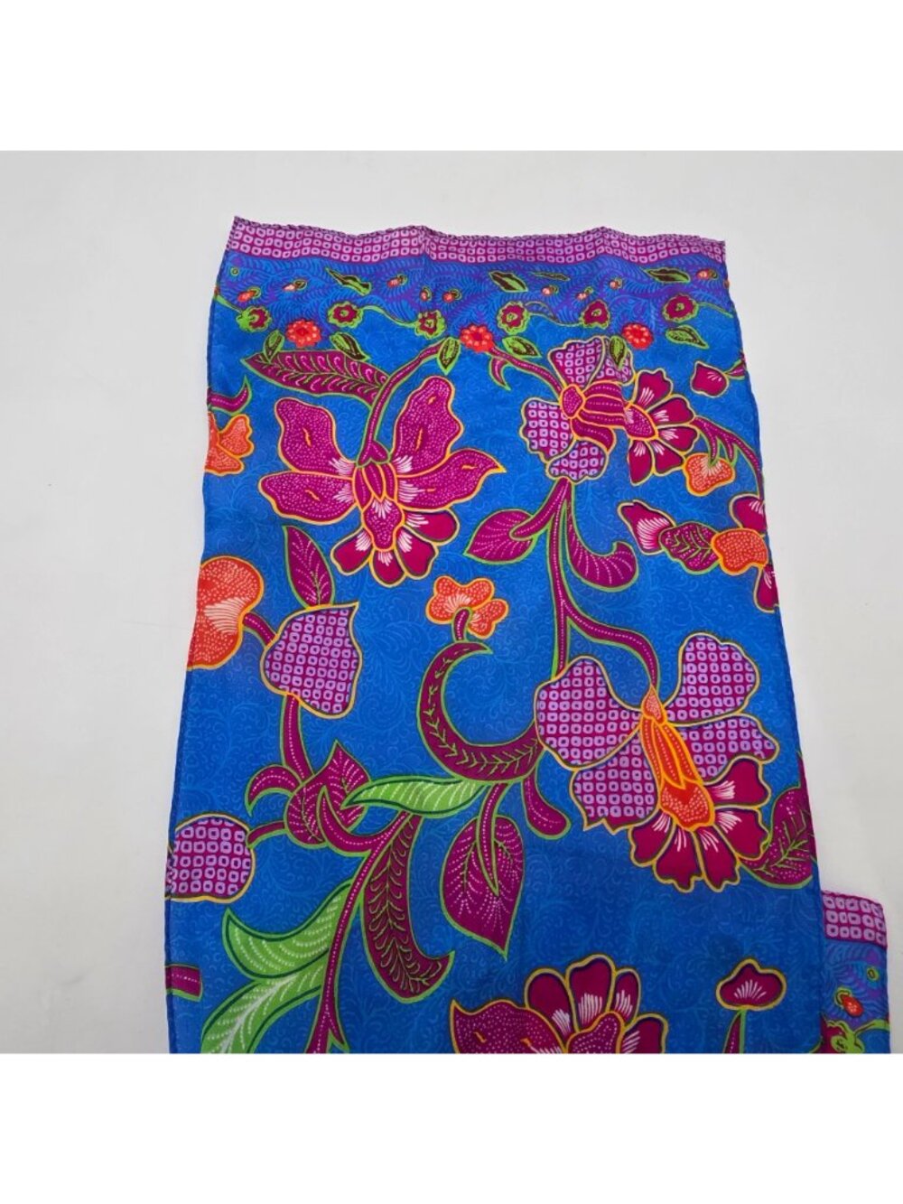 Liz Claiborne Floral Scarf Blue & Pink Lightweight Vibrant Pattern 52"x10" - Picture 5 of 7